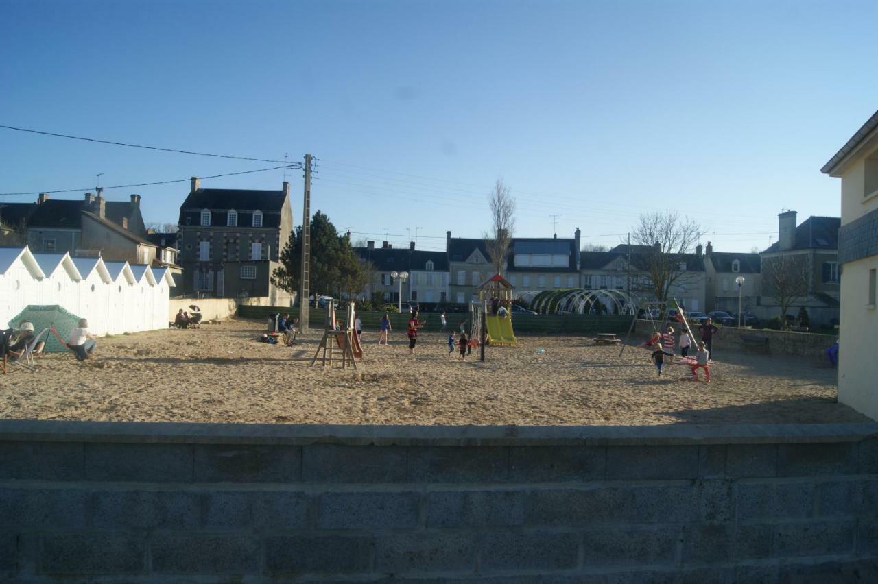 Gite "Les Pieds Dans Le Sable" Villa Grandcamp-Maisy Esterno foto